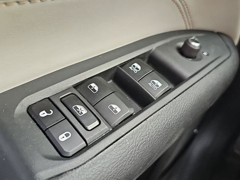 Used 2025 Jeep Compass Limited AWD/4WD image 23
