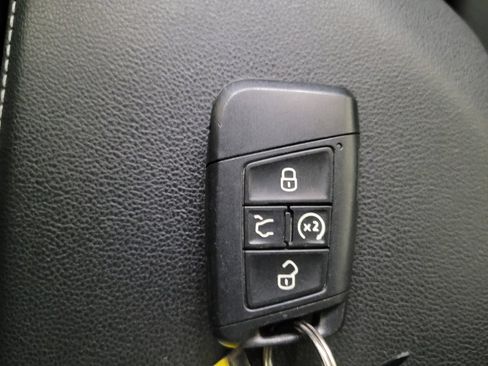 Used 2019 Volkswagen Jetta SEL FWD image 32