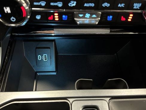 Used 2021 Ford F150 Lariat w/ Equipment Group 502A High image 27