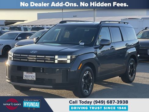 Used 2025 Hyundai Santa Fe SEL image 3