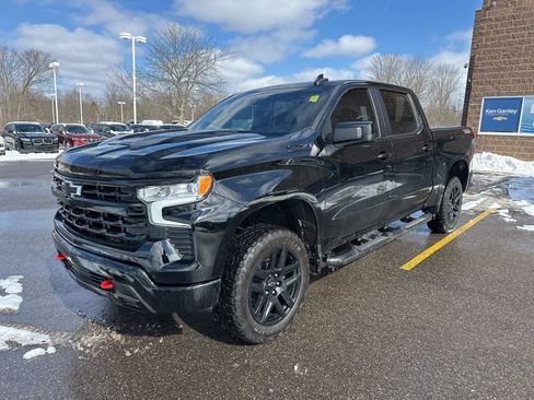 Used 2024 Chevrolet Silverado 1500 LT Trail Boss w/ Convenience Package II image 5