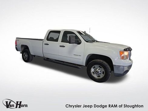 Used 2014 GMC Sierra 3500 SLE image 1