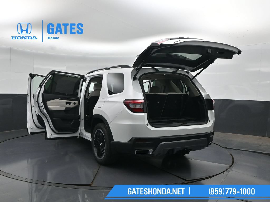 New 2026 Honda Pilot Touring image 58