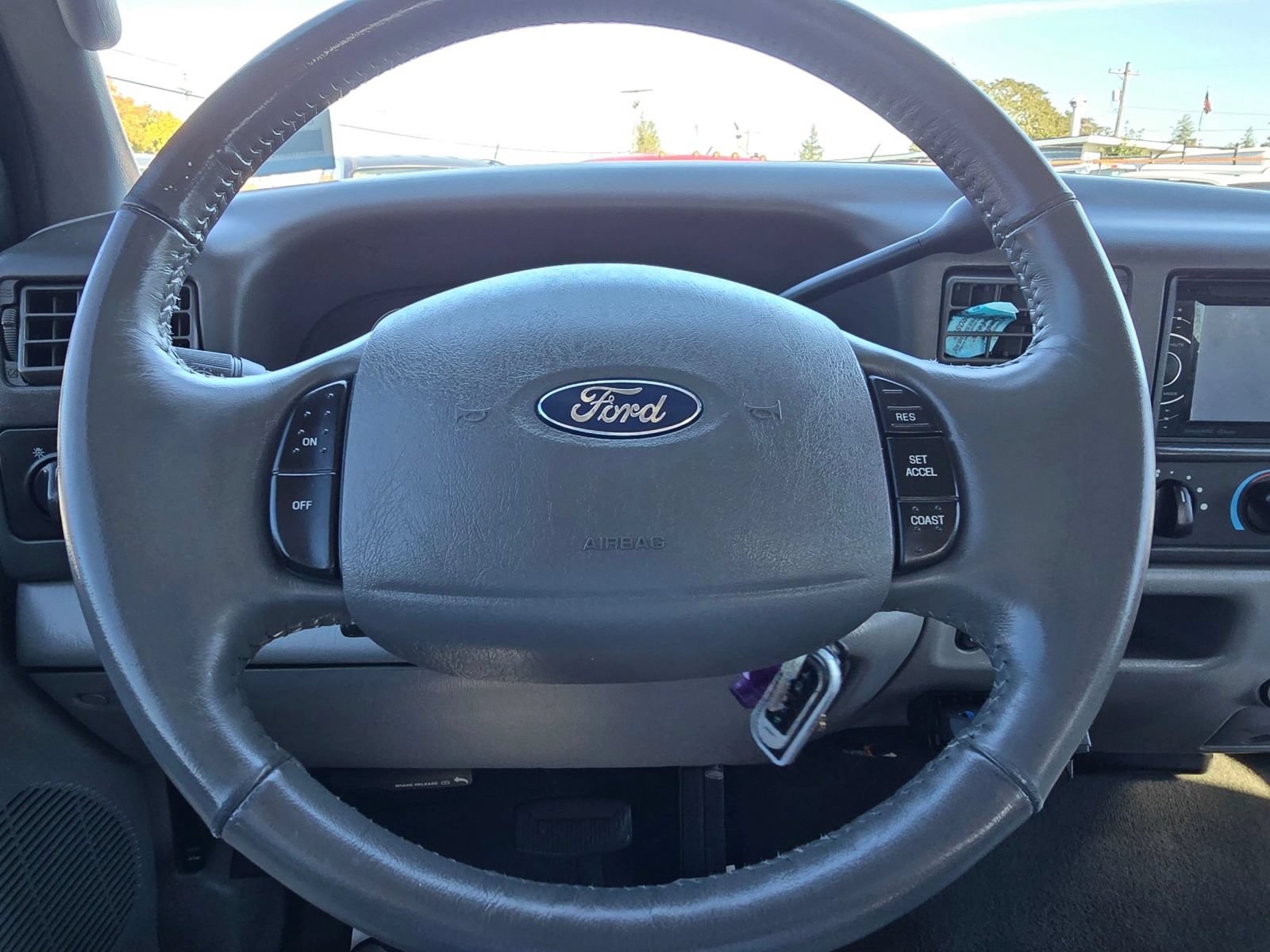 Used 2004 Ford F350 Lariat AWD/4WD image 21
