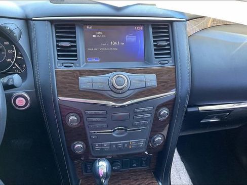 Used 2017 Nissan Armada SV image 31