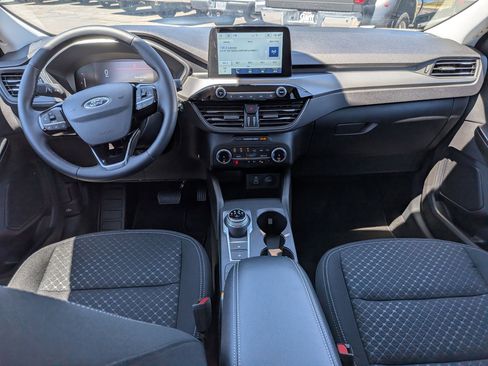 Used 2025 Ford Escape Active w/ Cold Weather Package AWD/4WD image 30