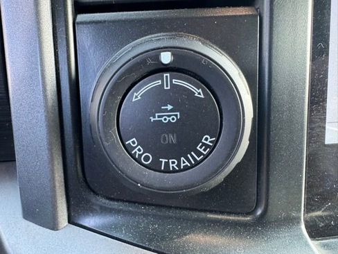 Used 2024 Ford F150 XLT w/ FX4 Off-Road Package image 27