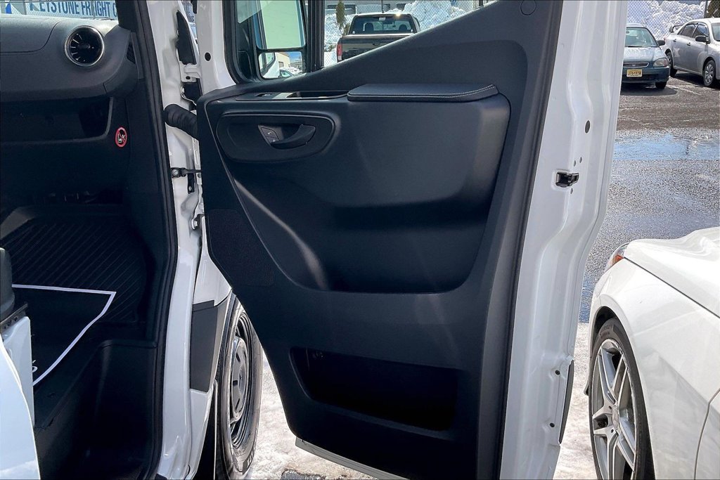 Used 2026 Mercedes-Benz Sprinter 2500 image 15