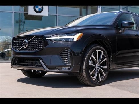 Used 2024 Volvo XC60 B5 Plus AWD/4WD image 6