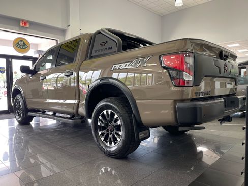 Used 2023 Nissan Titan PRO-4X w/ Pro-4x Convenience Package AWD/4WD image 3