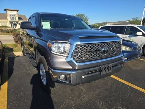 Used 2020 Toyota Tundra SR5 w/ SR5 Upgrade Package AWD/4WD image 1