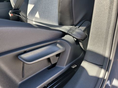 New 2025 Volkswagen ID.4 Pro AWD/4WD image 19
