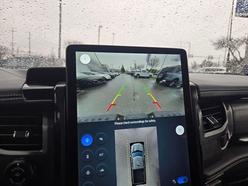 Used 2025 Ford F150 Lightning Platinum image 12