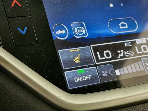 Used 2023 Subaru Ascent Limited AWD/4WD image 19