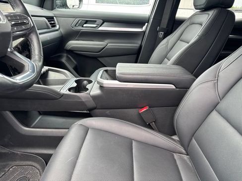 Used 2025 GMC Terrain Elevation w/ Elevation Premium Package AWD/4WD image 12