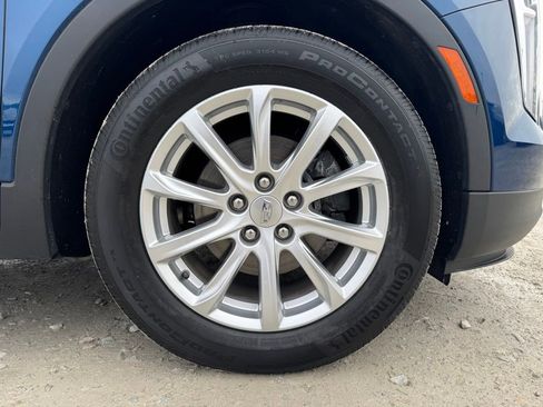 Used 2019 Cadillac XT4 Luxury w/ Cold Weather Package image 18