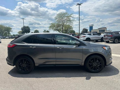Used 2022 Ford Edge ST-Line w/ Class II Trailer Tow Package AWD/4WD image 8