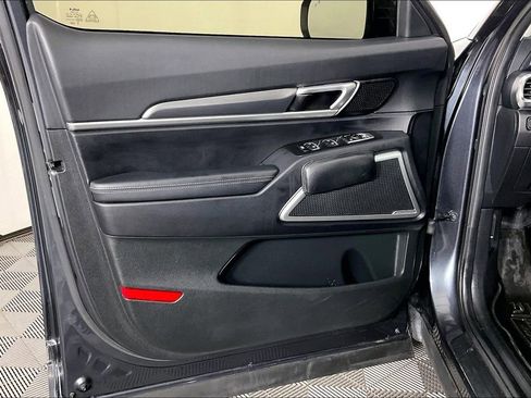 Used 2022 Kia Telluride LX image 24