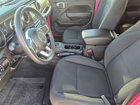 Used 2022 Jeep Wrangler Unlimited Rubicon 4xe image 13