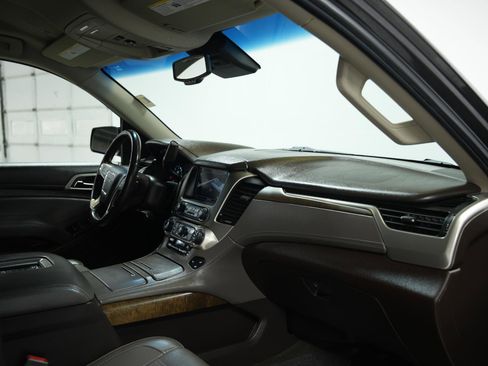 Used 2018 GMC Yukon XL Denali image 15