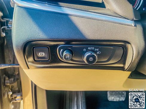 Used 2020 Buick Enclave Premium w/ Surround and Sites Package FWD image 19