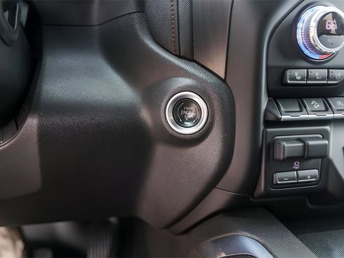 Used 2021 GMC Sierra 1500 AT4 w/ AT4 Preferred Package image 18