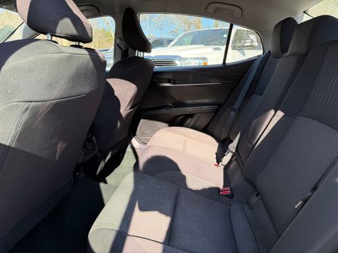 Used 2025 Toyota Camry LE image 7