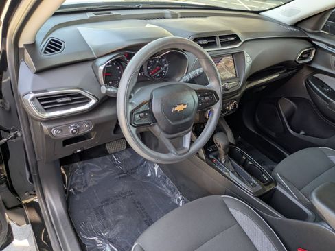 Used 2023 Chevrolet TrailBlazer LT FWD image 12