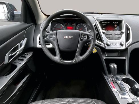 Used 2017 GMC Terrain SLE FWD image 6