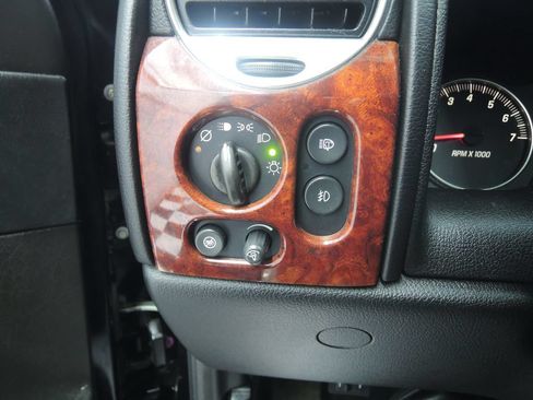 Used 2007 GMC Envoy Denali AWD/4WD image 24