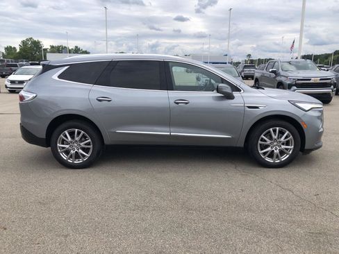Used 2023 Buick Enclave Premium AWD/4WD image 9