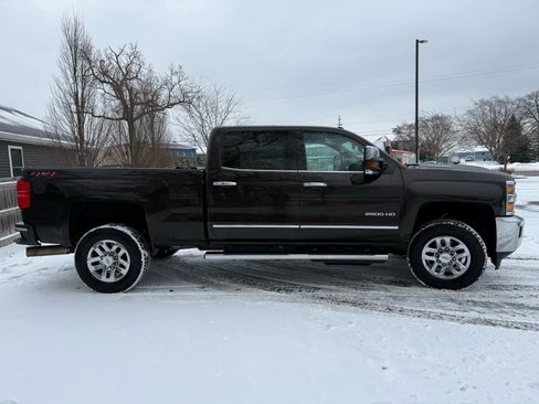 Used 2019 Chevrolet Silverado 2500 LTZ w/ Duramax Plus Package image 4