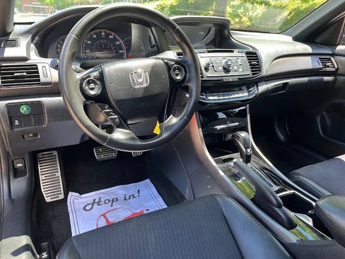 Used 2016 Honda Accord Sport image 9