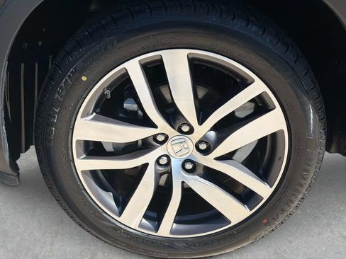 Used 2016 Honda Pilot Touring image 12