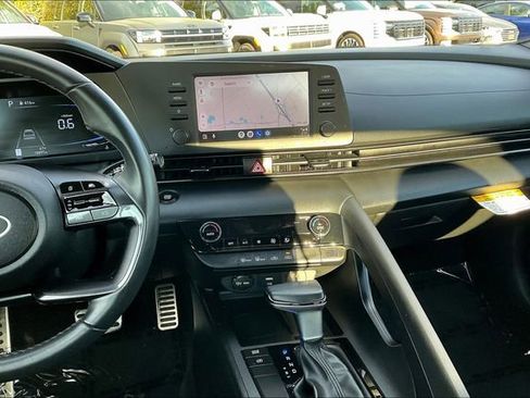Certified 2025 Hyundai Elantra Sport image 6