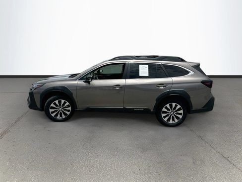 Used 2024 Subaru Outback Limited AWD/4WD image 4