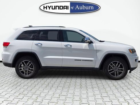 Used 2019 Jeep Grand Cherokee Limited RWD image 4