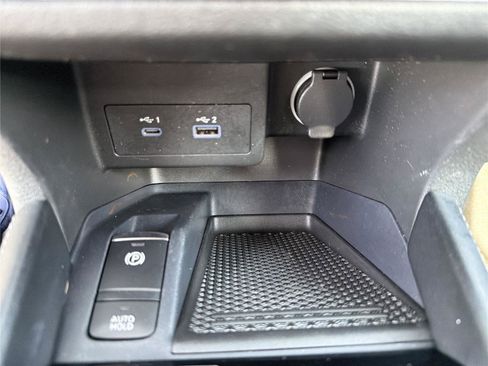 Used 2023 Nissan Kicks SV FWD image 15