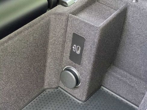 Used 2025 BMW 840i xDrive Coupe image 31