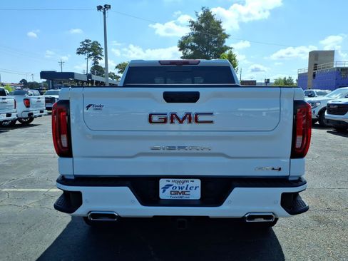 New 2026 GMC Sierra 1500 AT4 w/ AT4 Premium Package AWD/4WD image 4