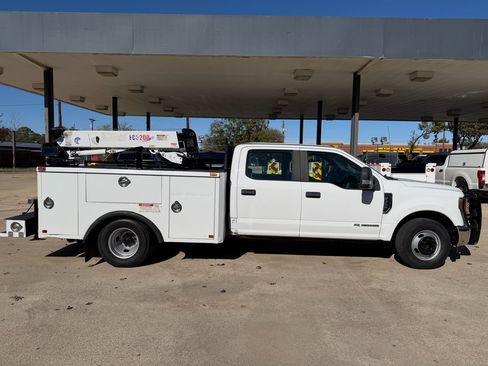 Used 2017 Ford F350 XL w/ Power Equipment Group image 2