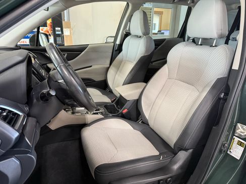 Used 2022 Subaru Forester Premium AWD/4WD image 10