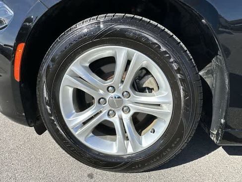 Used 2021 Dodge Charger SXT w/ Leather Interior Group RWD image 10