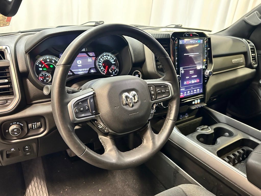 Used 2025 RAM 1500 Big Horn AWD/4WD image 4