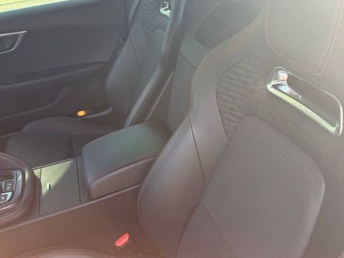Used 2021 Jaguar F-TYPE R image 36