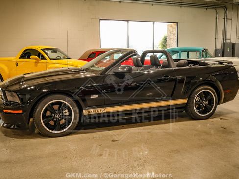 Used 2007 Ford Mustang GT Premium RWD image 4
