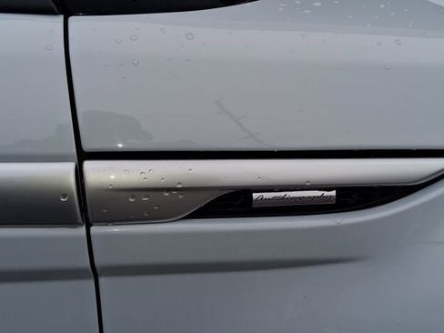 Used 2018 Land Rover Range Rover Evoque Autobiography image 9