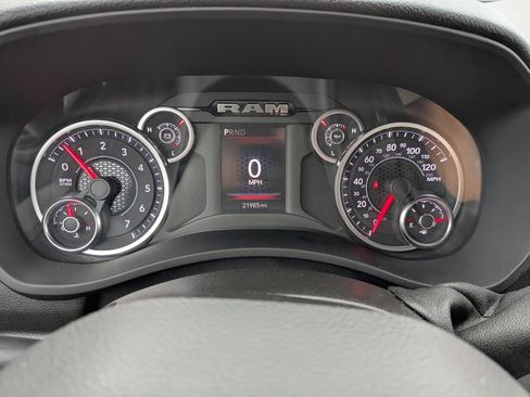 Used 2025 RAM 2500 Big Horn AWD/4WD image 15