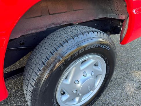 Used 2008 Ford E-350 and Econoline 350 Super Duty RWD image 30
