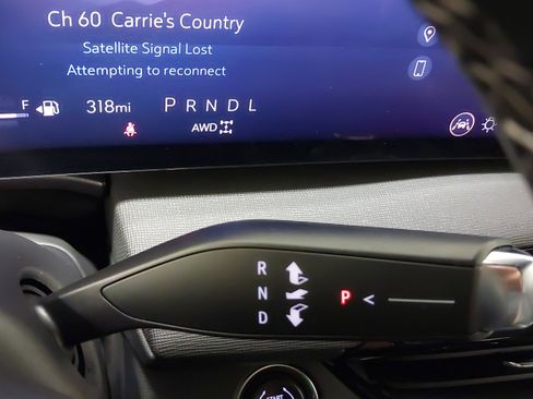 Used 2025 Buick Enclave Preferred AWD/4WD image 21